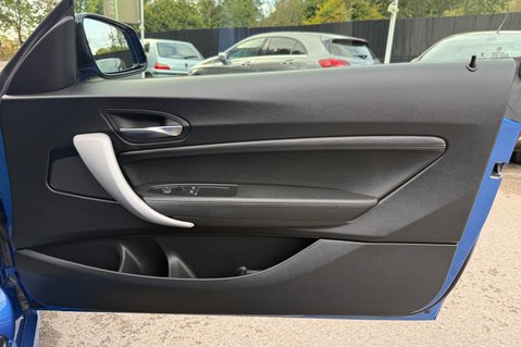BMW 1 Series 120I M SPORT - ONE OWNER FROM NEW - ONLY 17,500 MILES 23