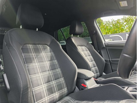 Volkswagen Golf 2.0 Golf GTD TDI Semi-Auto 5dr 27