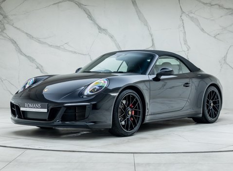 Porsche 911 Carrera GTS CABRIOLET (991.2) 2