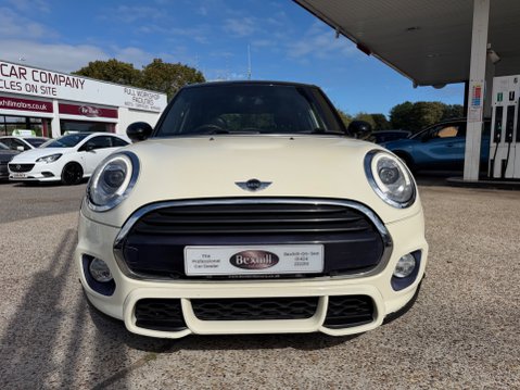 Mini Hatch COOPER 9
