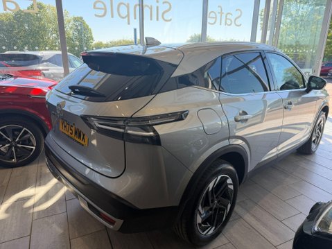 Nissan Qashqai 1.3 DIG-T MHEV N-Connecta XTRON Euro 6 (s/s) 5dr 8