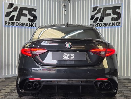 Alfa Romeo Giulia 2.9 V6 Bi-Turbo Quadrifoglio Saloon 4dr Petrol Auto Euro 6 (s/s) (510 ps) 1