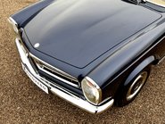 Mercedes-Benz SL Series 280 SL 27