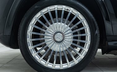 Mercedes-Benz GLS 450 36