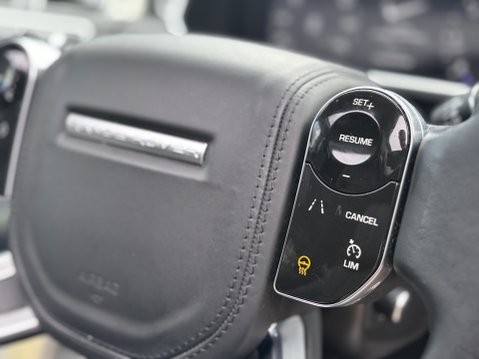 Land Rover Range Rover WESTMINSTER BLACK MHEV 12