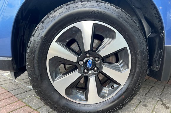 Subaru Forester I XE PREMIUM 11