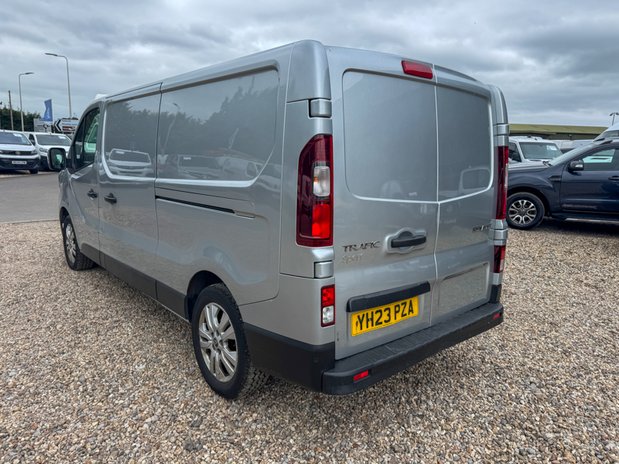 Renault Trafic LWB L2H1 Low Roof Sport Ll30 Air Con Sensors EURO 6 10