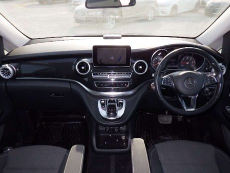 Mercedes-Benz V Class 2.2 V220d BlueTEC SE MPV 5dr Diesel G-Tronic+ (s/s) 7 Seat (163 ps) 1
