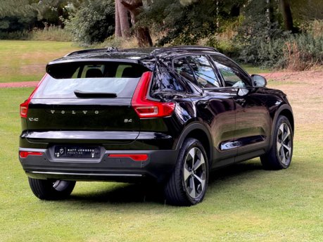 Volvo XC40 B4 PLUS 8