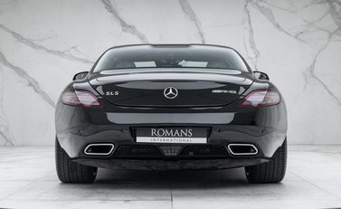 Mercedes-Benz SLS AMG 9