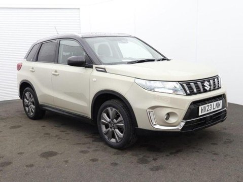 Suzuki Vitara SZ-T BOOSTERJET MHEV 1