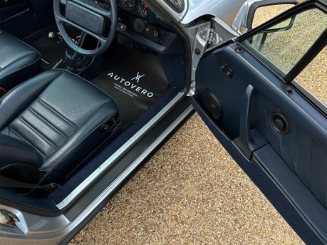 Porsche 911 CARRERA 3.2 CONVERTIBLE 50