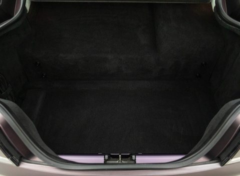 Aston Martin Vantage S V12 34