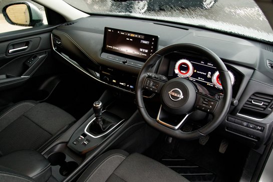 Nissan Qashqai DIG-T N-CONNECTA MHEV