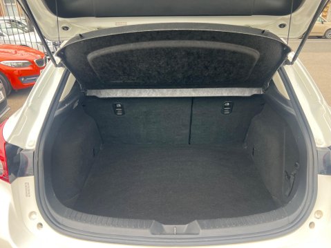 Mazda 3 2.0 SKYACTIV-G Sport Nav Euro 5 (s/s) 5dr 30