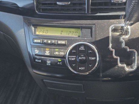 Toyota Estima Auto+Petrol+LowMiles+7Seater 18