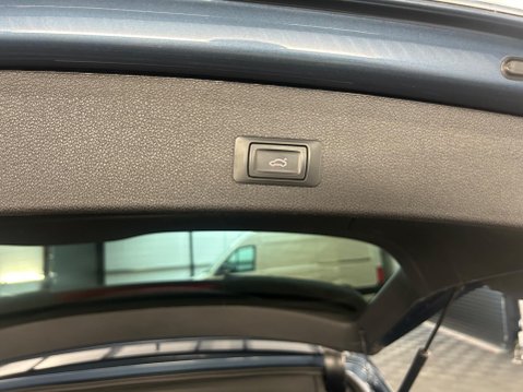 Audi Q5 2.0 TDI S line Plus S Tronic quattro Euro 5 (s/s) 5dr 15