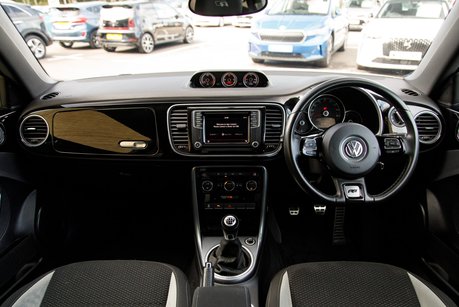 Volkswagen Beetle R LINE TDI BLUEMOTION TECHNOLOGY