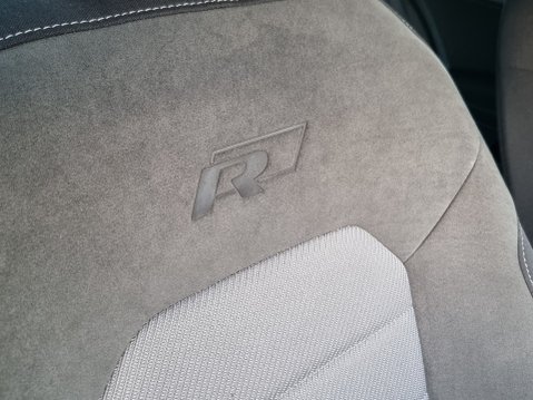 Volkswagen Golf R LINE EDITION TDI BLUEMOTION TECHNOLOGY 22