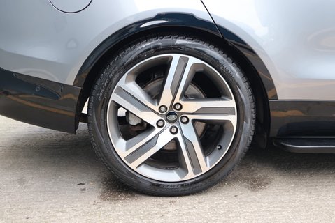 Land Rover Discovery R-DYNAMIC HSE MHEV COMMERCIAL GENUINE REAR SEATS  22 WHEELS BLACK ROOF  7