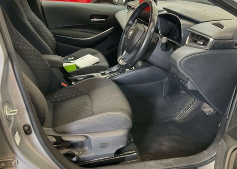 Toyota Corolla 1.8 VVT-h Icon Touring Sports 5dr Petrol Hybrid CVT Euro 6 (s/s) (140 ps) 11