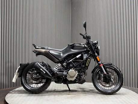 Husqvarna Svartpilen 125 2022 ONLY 6K MODERN CLASSIC FEEL 15BHP MOT OCTOBER 2027