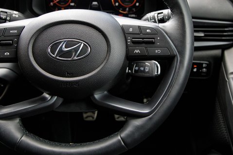 Hyundai BAYON T-GDI PREMIUM MHEV 19