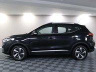 MG ZS TROPHY 18
