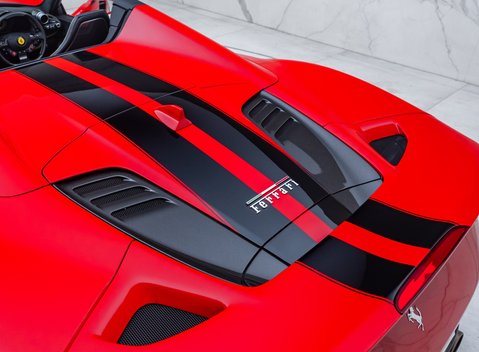 Ferrari F8 Spider 41