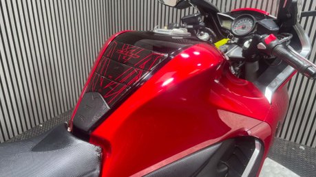 Honda VFR1200F VFR 1200 2014 ONLY 26K LUGGAGE NEW MOT WARRANTY TOURER 48