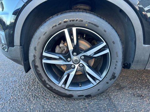 Volvo XC40 1.5 XC40 R-Design T3 5dr 33
