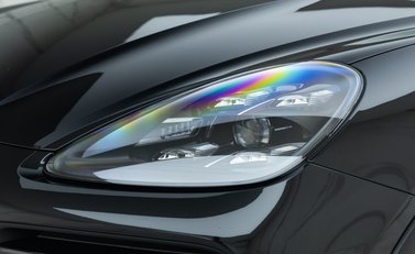 Porsche Cayenne Turbo GT 30