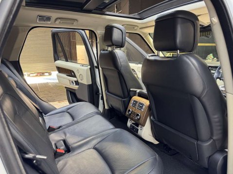 Land Rover Range Rover 3.0 Range Rover Vogue SDV6 Auto 4WD 5dr 6