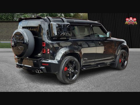 Land Rover Defender HSE MHEV 8