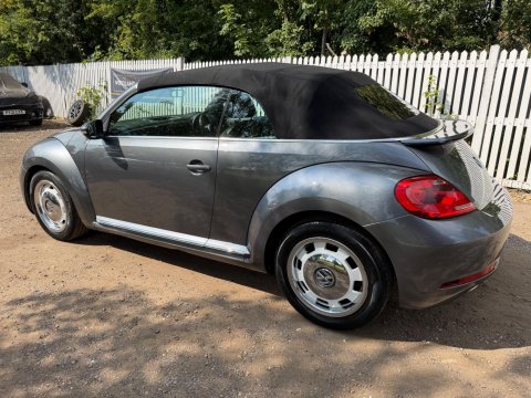 Volkswagen Beetle DESIGN TSI BLUEMOTION TECHNOLOGY DSG 18