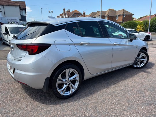 Vauxhall Astra 1.4T SRI NAV 