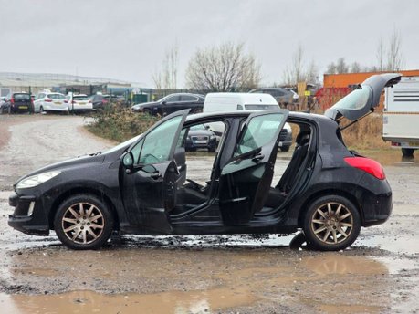 Peugeot 308 1.6 THP SE Hatchback 5dr Petrol Automatic (188 g/km, 140 bhp) 11