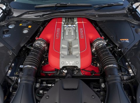 Ferrari 812 Superfast 28