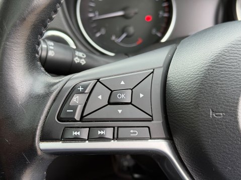 Nissan Qashqai N-CONNECTA DIG-T 13