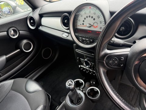 Mini Convertible 1.6 Cooper Euro 5 (s/s) 2dr 15