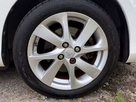 Toyota Yaris 1.5 VVT-h Excel Hatchback 5dr Petrol Hybrid E-CVT Euro 6 (15in Alloy) (101  30