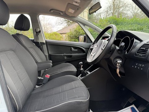 Kia Venga 1.6 2 Euro 6 (s/s) 5dr 14