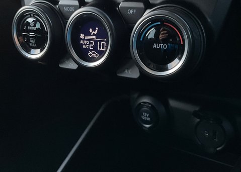 Suzuki Swift SZ5 DUALJET MHEV 23