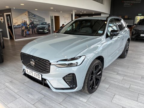 Volvo XC60 2.0 B5 MHEV Plus Black Edition Auto AWD Euro 6 (s/s) 5dr 1