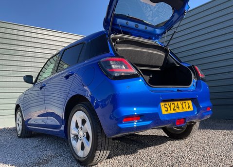 Suzuki Swift MOTION 15