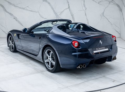 Ferrari 599 SA Aperta 10