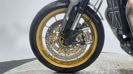 Triumph Speed Twin 2021 11K 1 OFF CUSTOM OUTSTANDING CONDITION MODERN RETRO 33