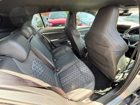 Volkswagen Golf 1.5 TSI R-Line Euro 6 (s/s) 5dr 29