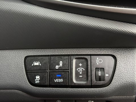 Hyundai IONIQ 38.3kWh Premium SE Auto 5dr 81