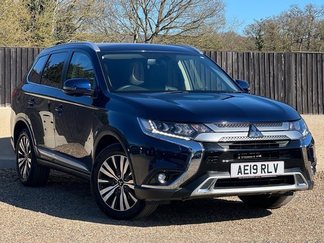 Mitsubishi Outlander 4